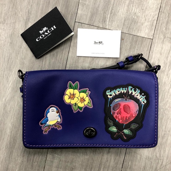 coach snow white purse